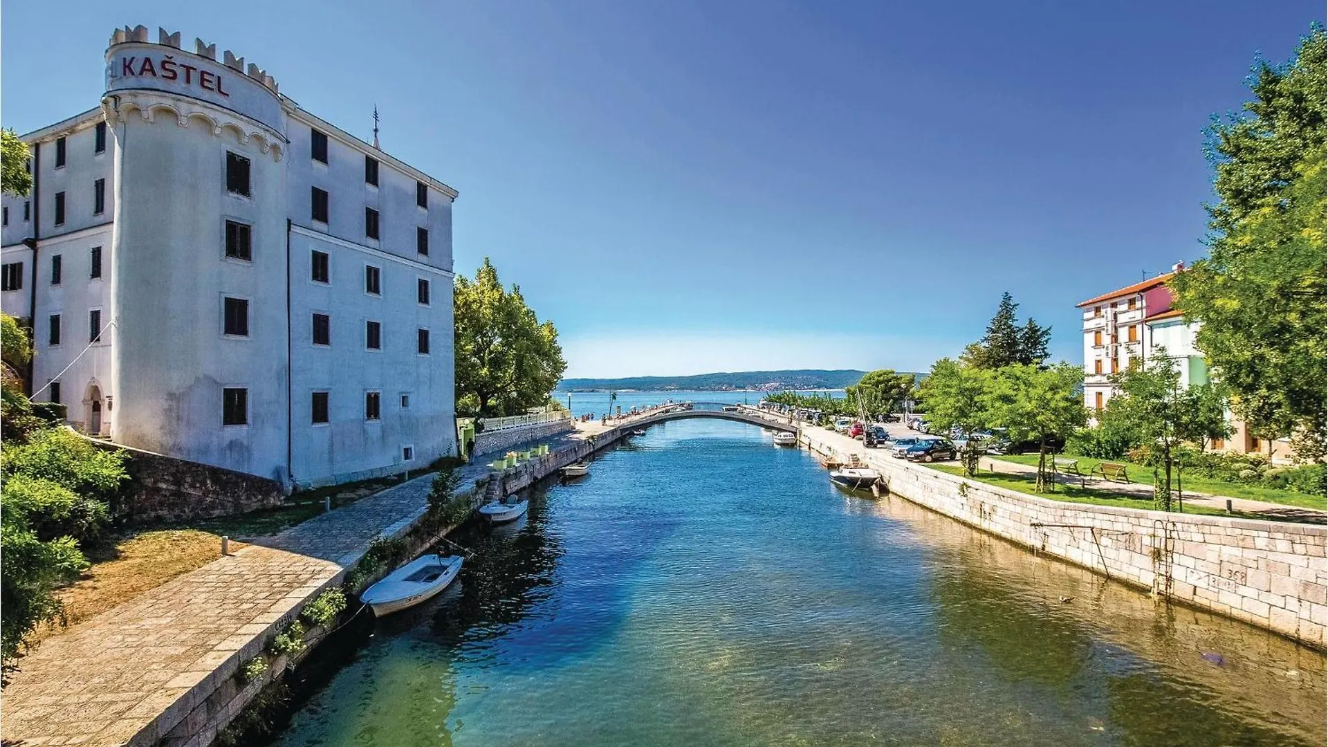 Gorgeous Apartment In Crikvenica With Kitchen
